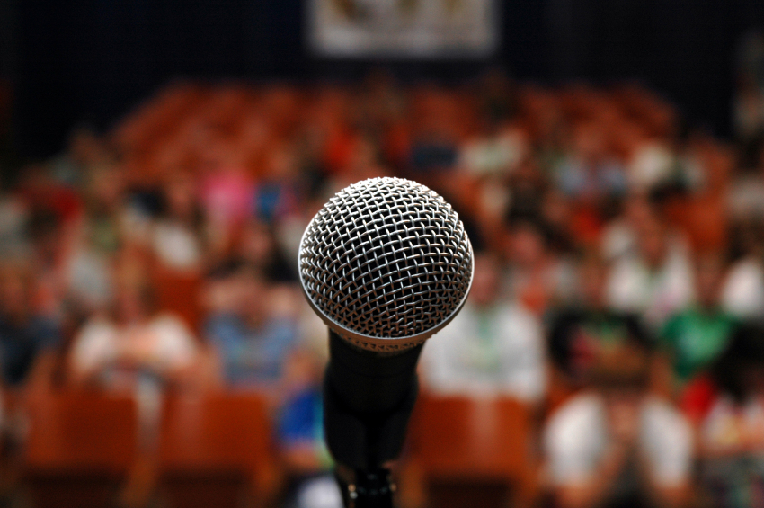 microphone-with-audience